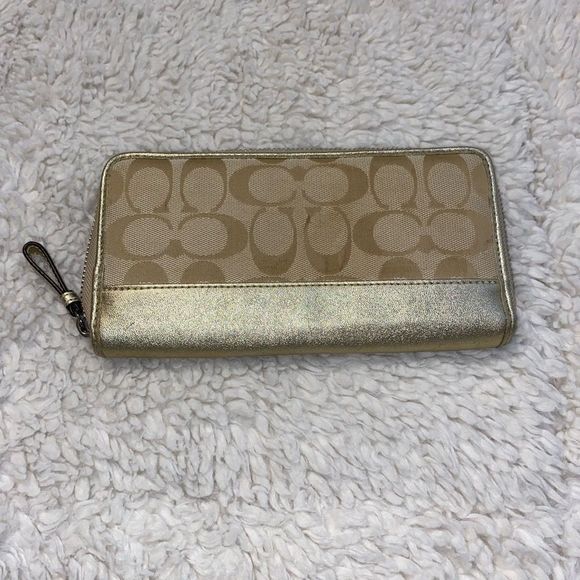 Coach Wallet - Picture 5 of 5